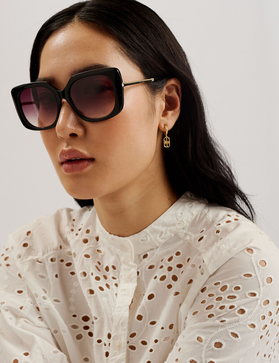 nikaia - vestido oversize con bordados