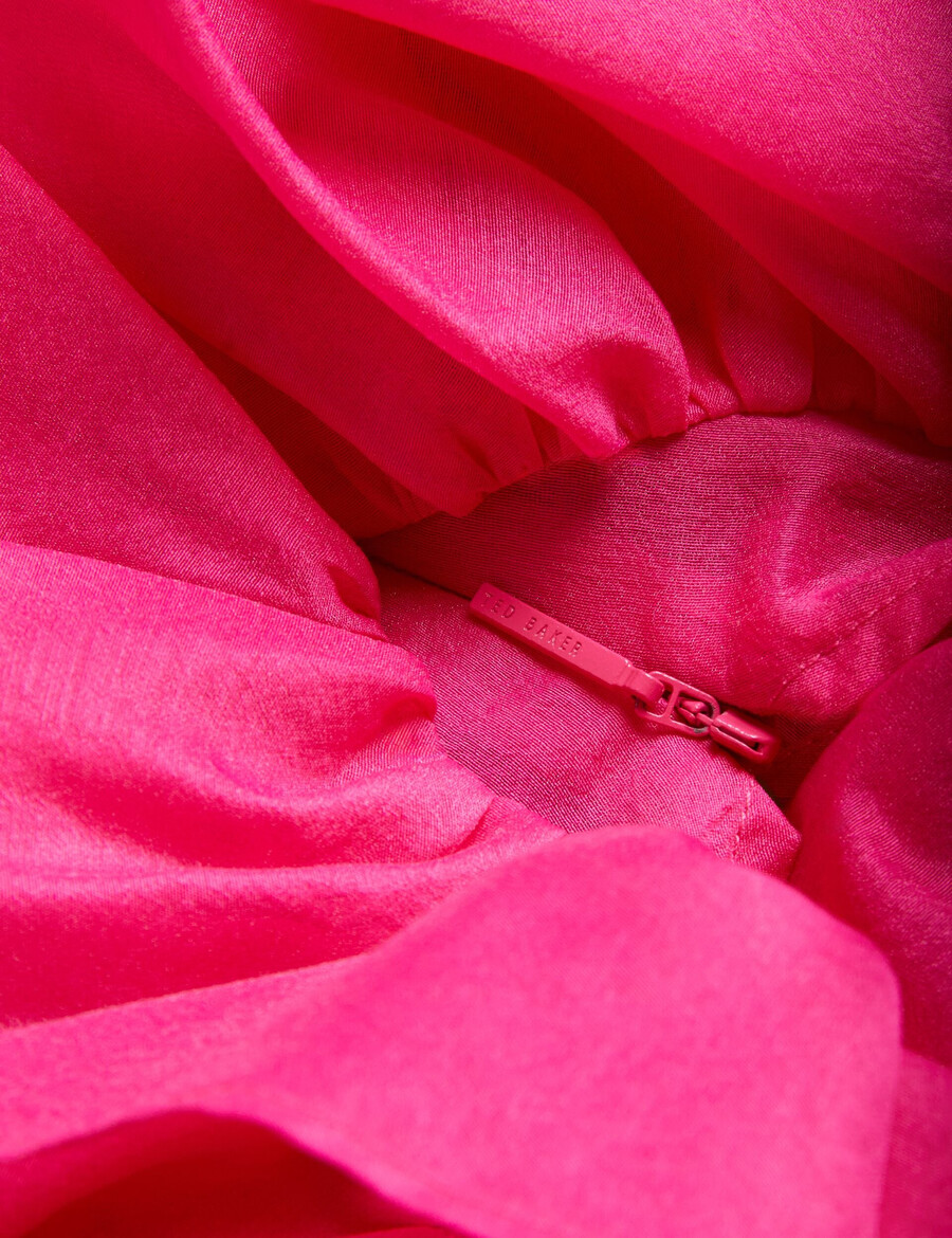 calonda - top de escote en v con ribete de volantes de gran tamaño