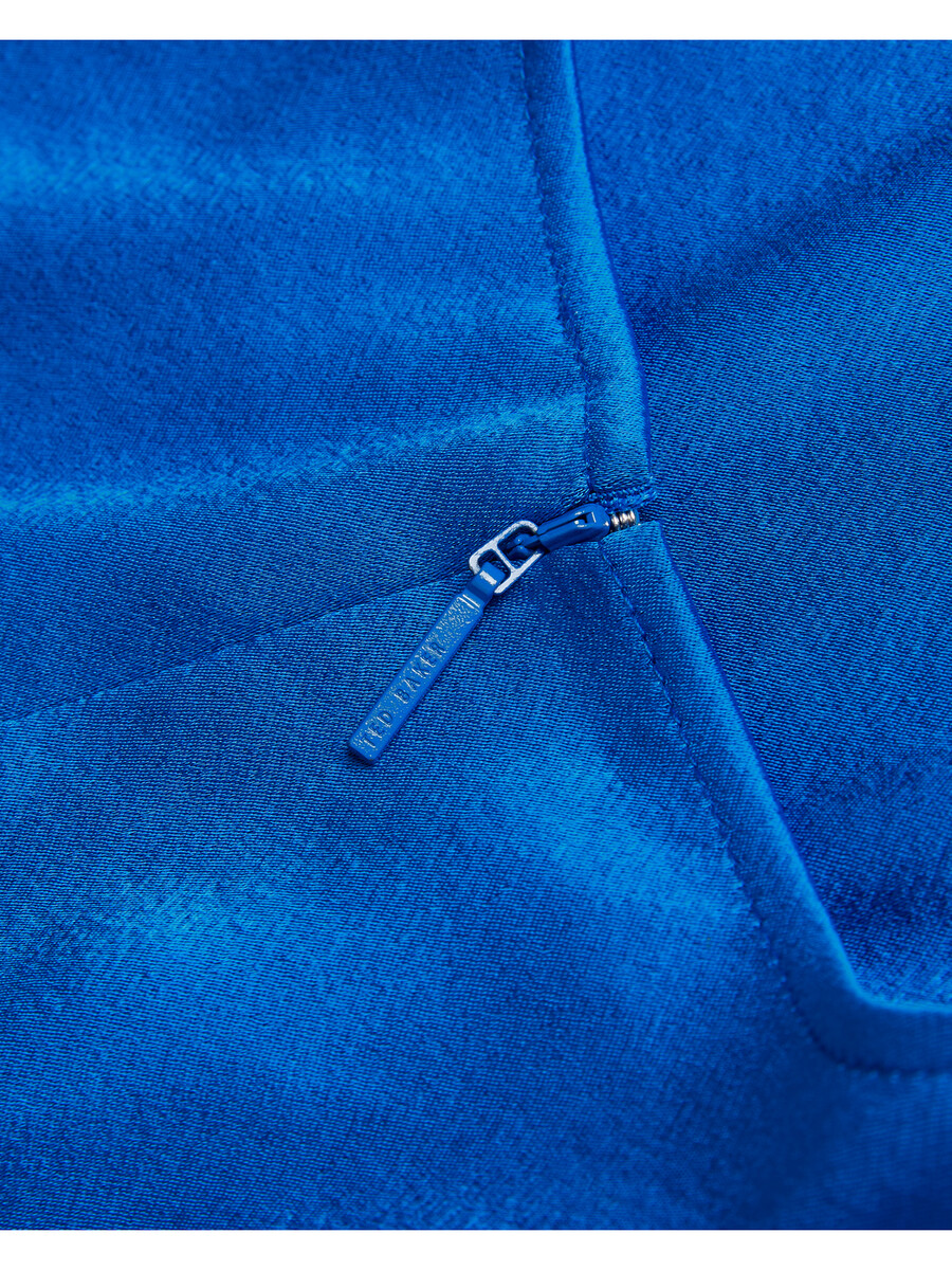 cherika - blusa de satén con mangas cortas y cuello de murciélago